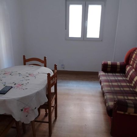 Habitacion En Piso Compartido Madrid Extérieur photo